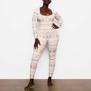 Skims Cream Onesie Size Large